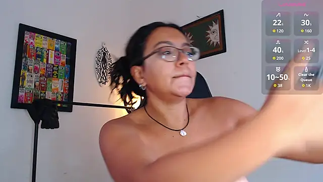 Snapshot of Rachell__420 chatting on May 26, 3:19 pm Rachell 420 online show from May 26, 3:19 pm