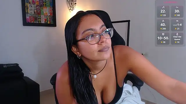 Snapshot of Rachell__420 chatting on June 19, 5:28 pm Rachell 420 online show from June 19, 5:28 pm
