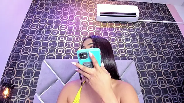 Snapshot of CherryBlossom23 chatting on December 3, 1:02 am CherryBlossom23 online show from December 3, 1:02 am