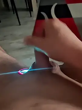 Szeltolo001 online show from March 3, 3:12 am