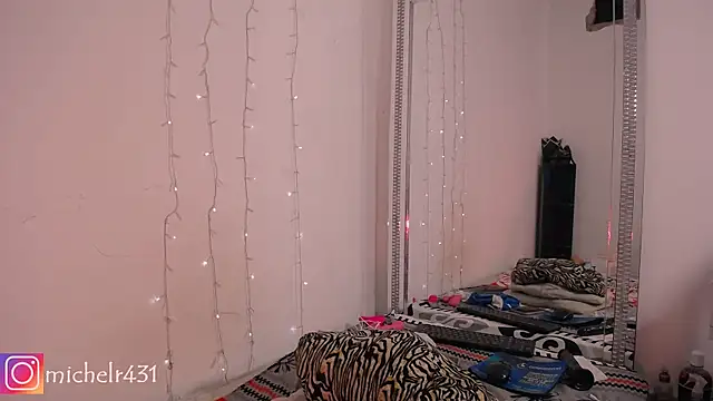 Mia  reys online show from February 2, 4:54 pm