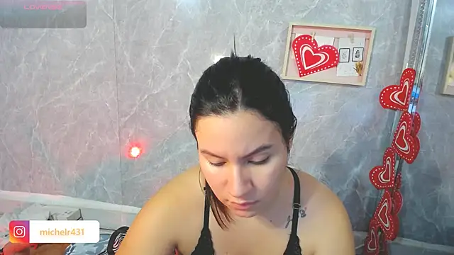 Mia  reys online show from February 11, 12:43 pm