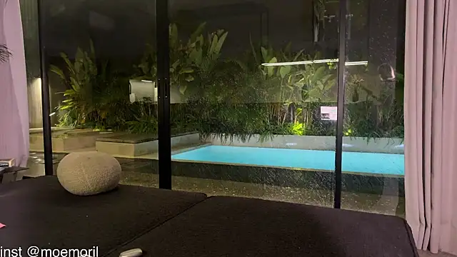 Golden Aline online show from February 23, 2:25 pm