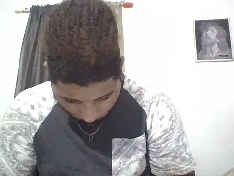 Snapshot of Dj-yefri-pauta chatting on May 21, 11:23 pm Dj-yefri-pauta online show from May 21, 11:23 pm