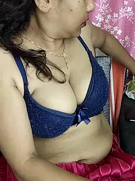 Snapshot of joya_bhabi chatting on May 16, 4:53 am joya bhabi online show from May 16, 4:53 am