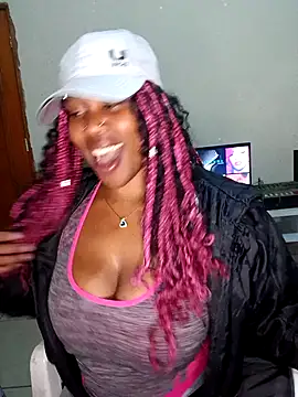 PerfectionBerrie online show from November 16, 7:30 pm