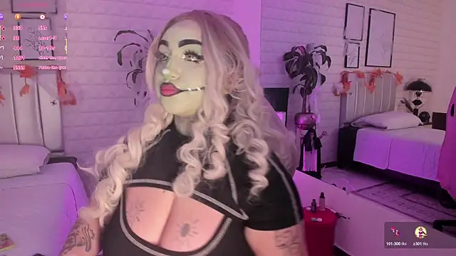 bella-green online show from October 24, 7:10 pm