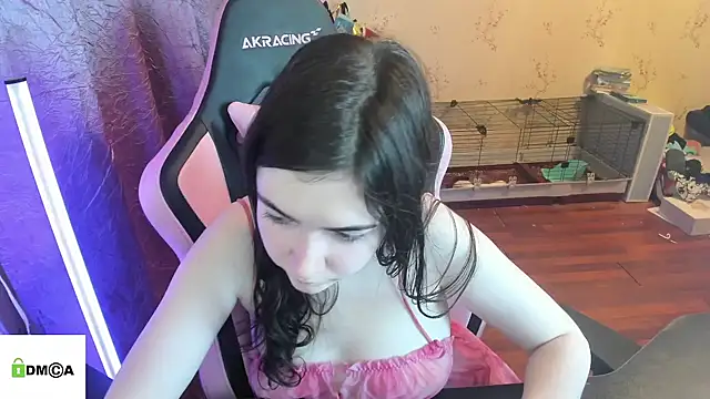 Snapshot of Crazy_forest_fairy chatting on July 15, 11:54 pm Crazy forest fairy online show from July 15, 11:54 pm