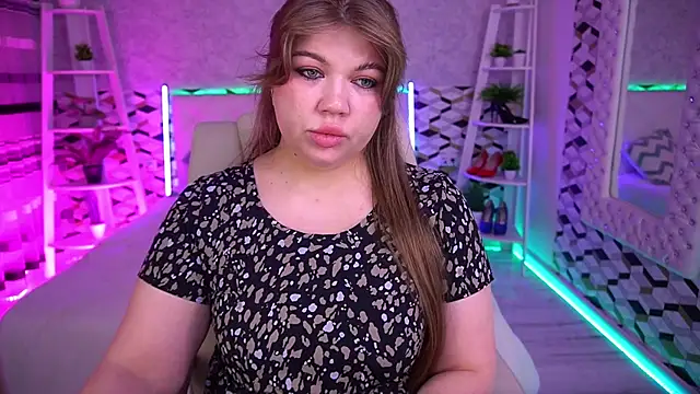 Snapshot of GabbieJay chatting on June 6, 12:43 pm GabbieJay online show from June 6, 12:43 pm