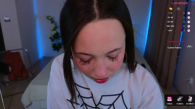 Hayle Hill online show from January 26, 5:45 am