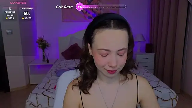 Hayle Hill online show from February 2, 1:15 am