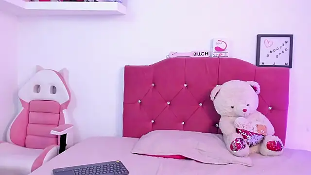 LucianaTomson online show from January 24, 12:20 am