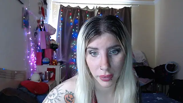 Snapshot of BLACKPeonyy chatting on September 12, 6:13 am BLACKPeonyy online show from September 12, 6:13 am