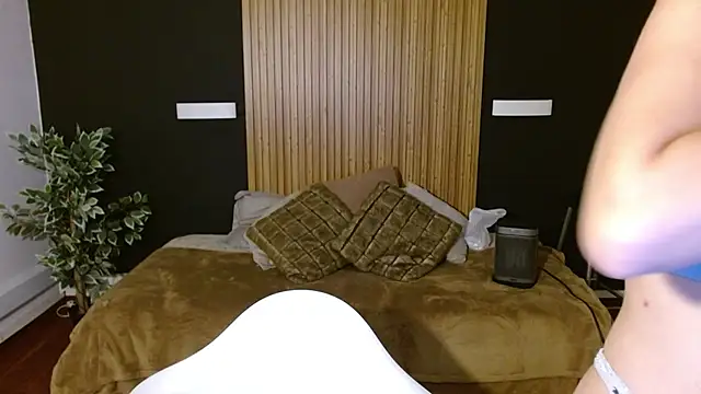 dafne bss online show from February 5, 8:11 am