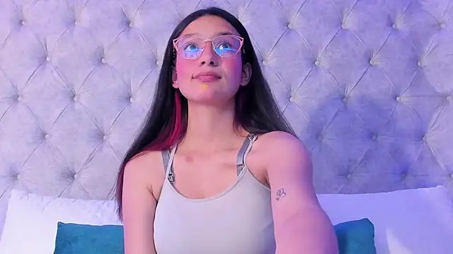 dafne bss online show from February 4, 5:24 am