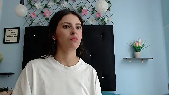 evatits 1 online show from May 2, 11:59 am