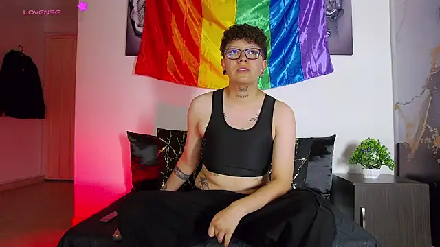 alex noa online show from June 18, 7:29 pm
