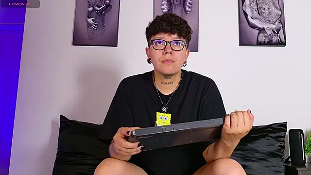 alex noa online show from July 23, 1:58 am