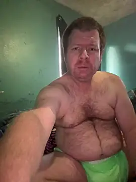 Snapshot of Diaperking916 chatting on February 11, 11:10 pm Diaperking916 online show from February 11, 11:10 pm