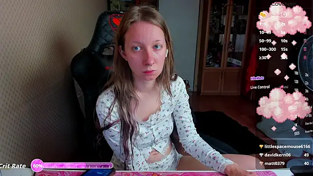 Snapshot of cutieMila chatting on June 26, 9:46 am cutieMila online show from June 26, 9:46 am