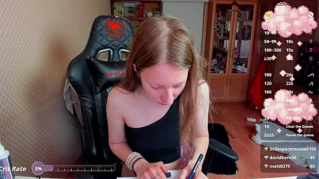 Snapshot of cutieMila chatting on June 27, 5:23 am cutieMila online show from June 27, 5:23 am