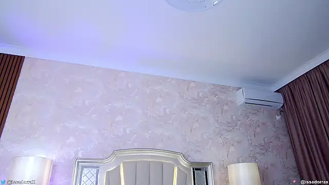 Snapshot of Issadorra chatting on March 19, 12:01 pm Issadorra online show from March 19, 12:01 pm