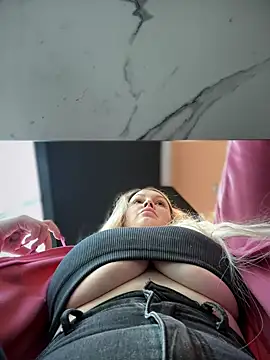 Teya moon  online show from January 27, 11:43 am