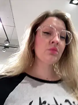 Teya moon  online show from September 27, 12:54 pm