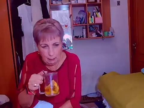 Snapshot of Victoria5643 chatting on December 5, 6:22 pm Victoria5643 online show from December 5, 6:22 pm