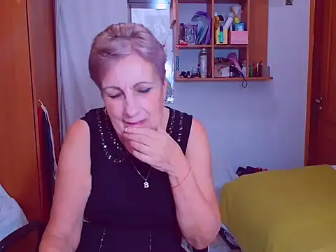 Snapshot of Victoria5643 chatting on December 11, 6:42 pm Victoria5643 online show from December 11, 6:42 pm