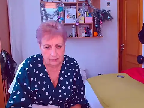 Snapshot of Victoria5643 chatting on December 29, 9:28 am Victoria5643 online show from December 29, 9:28 am