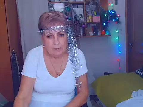 Snapshot of Victoria5643 chatting on December 31, 11:28 pm Victoria5643 online show from December 31, 11:28 pm