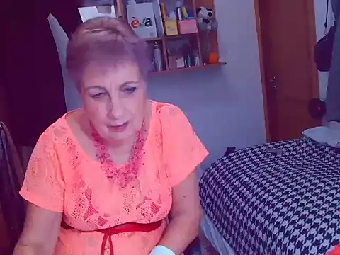 Snapshot of Victoria5643 chatting on January 22, 8:17 pm Victoria5643 online show from January 22, 8:17 pm