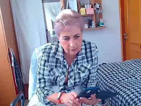 Snapshot of Victoria5643 chatting on February 9, 12:41 pm Victoria5643 online show from February 9, 12:41 pm