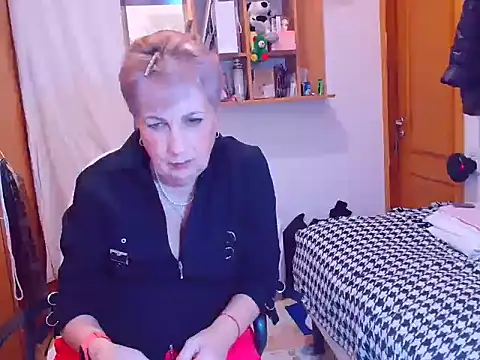 Snapshot of Victoria5643 chatting on February 13, 8:03 pm Victoria5643 online show from February 13, 8:03 pm