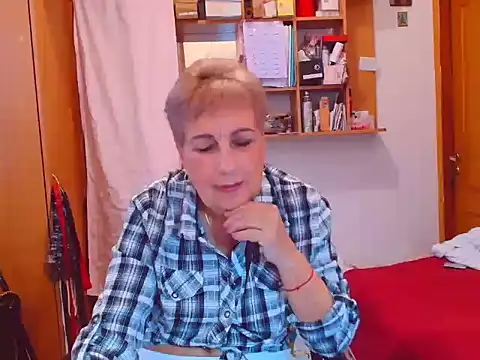 Snapshot of Victoria5643 chatting on October 5, 3:10 pm Victoria5643 online show from October 5, 3:10 pm