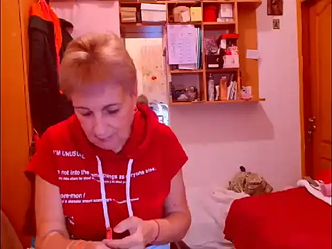 Snapshot of Victoria5643 chatting on October 8, 3:42 pm Victoria5643 online show from October 8, 3:42 pm