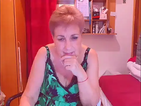 Victoria5643 online show from December 3, 4:38 pm