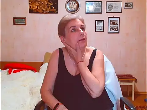 Victoria5643 online show from March 11, 5:30 pm