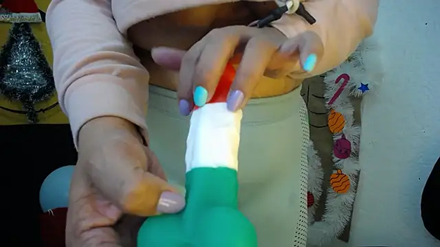 Snapshot of Catalina_JH chatting on December 19, 3:19 pm Catalina JH online show from December 19, 3:19 pm