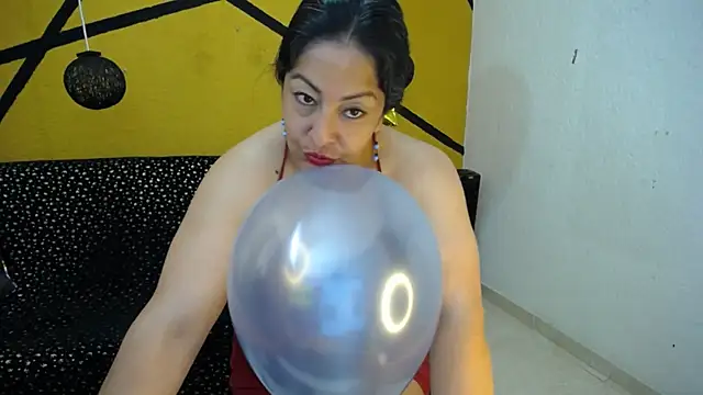 Snapshot of Catalina_JH chatting on January 4, 7:02 pm Catalina JH online show from January 4, 7:02 pm