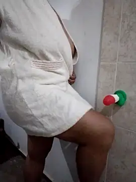 Snapshot of Catalina_JH chatting on February 16, 8:21 am Catalina JH online show from February 16, 8:21 am