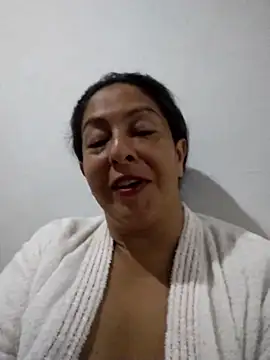 Snapshot of Catalina_JH chatting on February 19, 8:22 am Catalina JH online show from February 19, 8:22 am