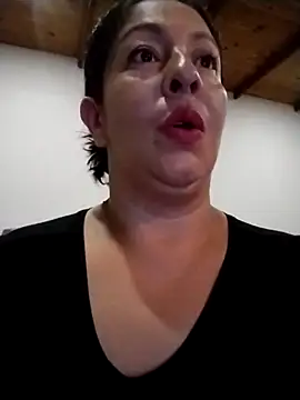 Snapshot of Catalina_JH chatting on February 25, 5:19 am Catalina JH online show from February 25, 5:19 am