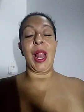 Snapshot of Catalina_JH chatting on March 8, 9:50 am Catalina JH online show from March 8, 9:50 am