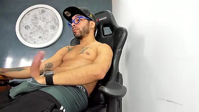 Bryan Bronx online show from February 5, 3:20 pm