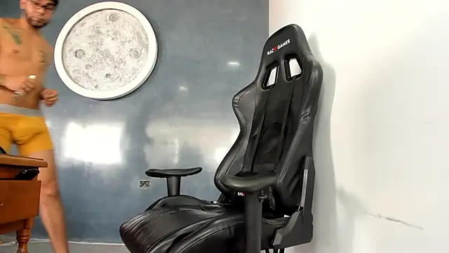 Bryan Bronx online show from February 7, 3:19 pm