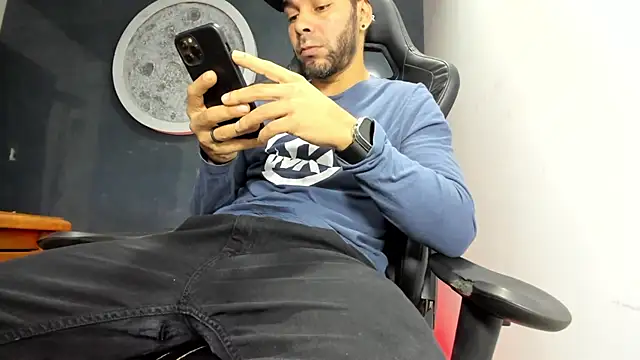 Bryan Bronx online show from March 8, 11:18 pm