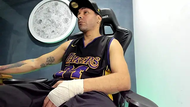 Bryan Bronx online show from March 17, 11:11 pm