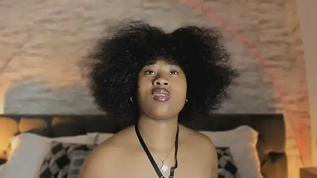 Anneth  M online show from November 11, 7:36 pm